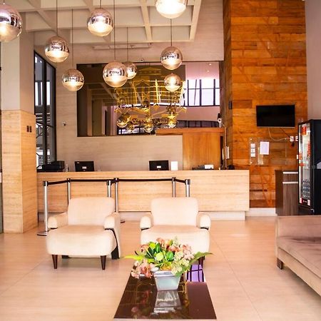 Elegancia & Conforto Flat Mobiliado جويانيا المظهر الخارجي الصورة